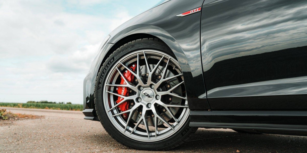 The Benefits of Custom Wheels and Rims for Your Car